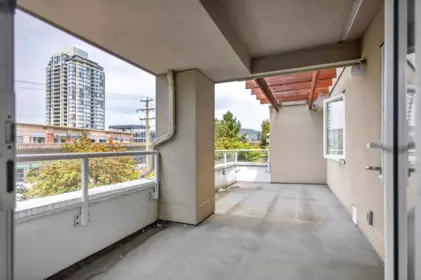 Hallway Photo of 201 501 Cochrane Avenue, Coquitlam, BC