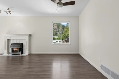 Breakfast Nook Photo of 63909 Old Yale Road, Hope, BC