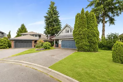 16375 Middleglen Place, Surrey, BC, Surrey — Single Family Residence for sale