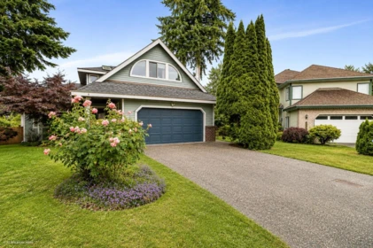 16375 Middleglen Place, Surrey, BC, Surrey — Single Family Residence for sale