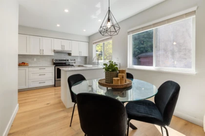 Kitchen Island Photo of 6503 Woodglen Street, Delta, BC