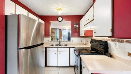 Breakfast Nook Photo of 35 9348 128 Street, Surrey, BC