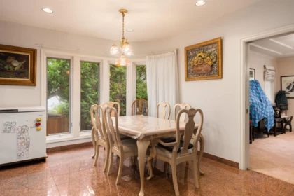 Kitchen Island Photo of 1277 W King Edward Avenue, Vancouver, BC