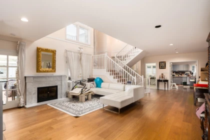 Primary Bedroom Photo of 1277 W King Edward Avenue, Vancouver, BC