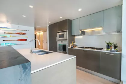 Kitchen Photo of 702 1499 W Pender Street, Vancouver, BC