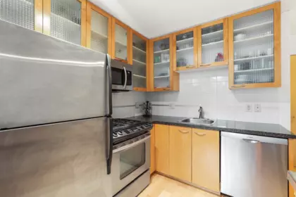 Dining Area Photo of 504 969 Richards Street, Vancouver, BC