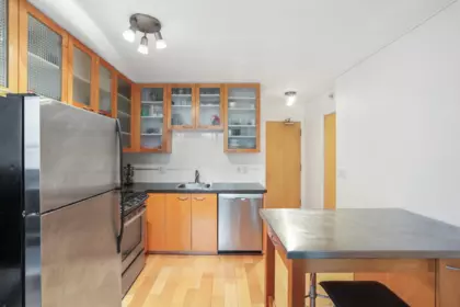 Kitchen Photo of 504 969 Richards Street, Vancouver, BC