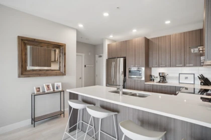 Kitchen Island Photo of 228 4690 Hawk Lane, Tsawwassen, BC