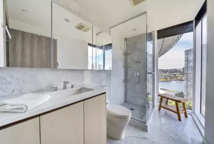 Primary Bathroom Photo of 2001 89 Nelson Street, Vancouver, BC
