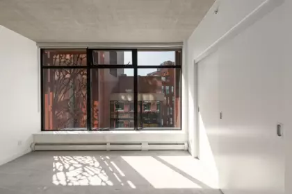 Entry Foyer Photo of 810 128 W Cordova Street, Vancouver, BC