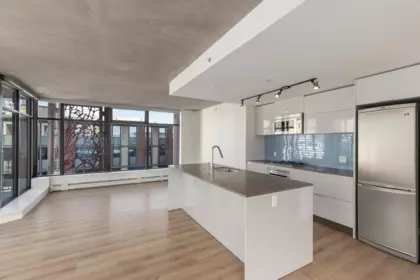 Kitchen Island Photo of 810 128 W Cordova Street, Vancouver, BC