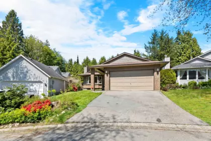 Garden / Landscaping Photo of 3336 Manning Crescent, North Vancouver, BC