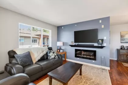 Kitchen Photo of 412 5488 198 Street, Langley, BC