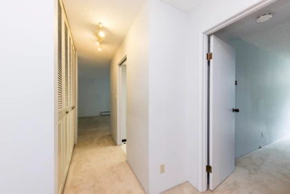 Entry Foyer Photo of 407 4101 Yew Street, Vancouver, BC