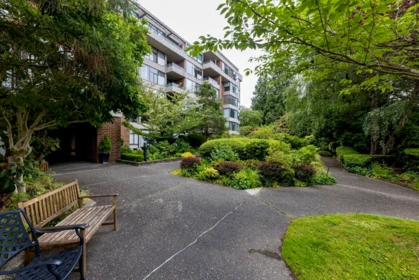 Swimming Pool Photo of 407 4101 Yew Street, Vancouver, BC