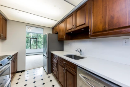 Walk-In Closet Photo of 407 4101 Yew Street, Vancouver, BC