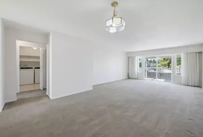 Entry Foyer Photo of 86 32691 Garibaldi Drive, Abbotsford, BC