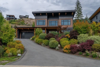7646 Seven O'clock Drive, Pemberton, BC, Pemberton — Single Family Residence for sale