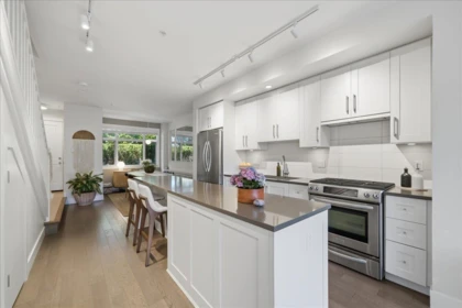 Breakfast Nook Photo of 5743 St George Street, Vancouver, BC