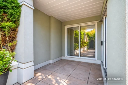 Entry Foyer Photo of 105 2195 W 5th Avenue, Vancouver, BC