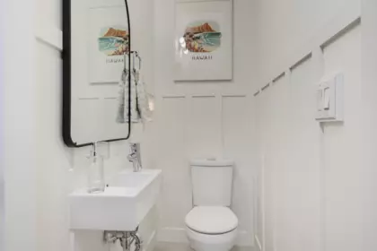 Guest Bathroom Photo of 140 30930 Westridge Place, Abbotsford, BC