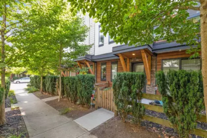 208 16488 64 Avenue, Surrey, BC, Surrey — Townhouse for sale
