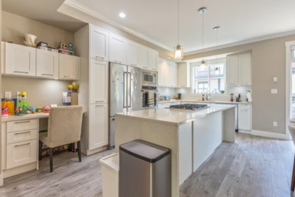 Kitchen Photo of 208 16488 64 Avenue, Surrey, BC