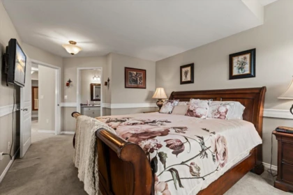 Guest Bathroom Photo of 37 2525 Yale Court, Abbotsford, BC