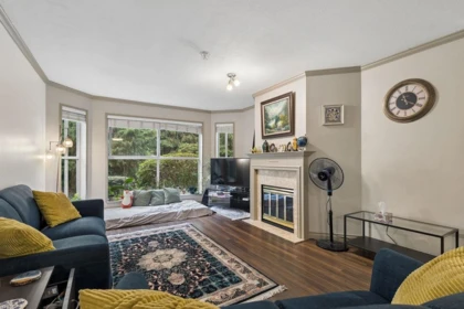 Breakfast Nook Photo of 109 7161 121 Street, Surrey, BC