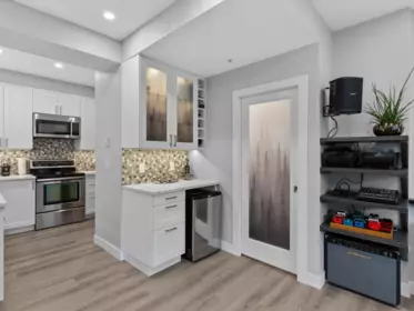 Breakfast Nook Photo of 17 2422 Hawthorne Avenue, Port Coquitlam, BC