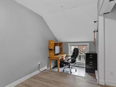 Entry Foyer Photo of 17 2422 Hawthorne Avenue, Port Coquitlam, BC