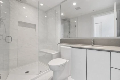 Walk-In Closet Photo of 3703 2388 Madison Avenue, Burnaby, BC