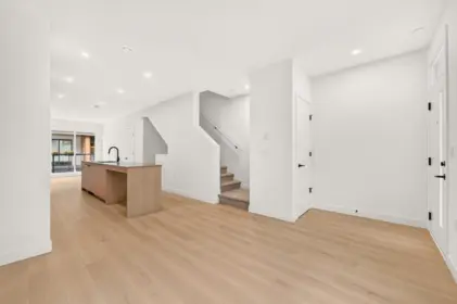 102 932 Lytton Street, North Vancouver, BC, North Vancouver — Townhouse for sale