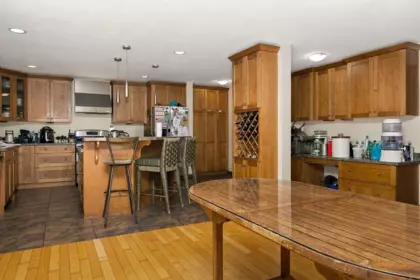Kitchen Island Photo of 475 Harry Road, Gibsons, BC