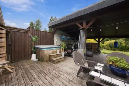 Outdoor Deck Photo of 475 Harry Road, Gibsons, BC