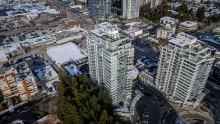 204 15152 Russell Avenue, White Rock, BC, White Rock — Apartment/Condo for sale