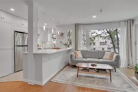 315 2020 W 8th Avenue, Vancouver, BC