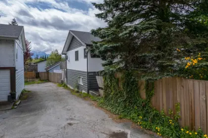 1600 Depot Road, Squamish, BC, Squamish — Single Family Residence for sale