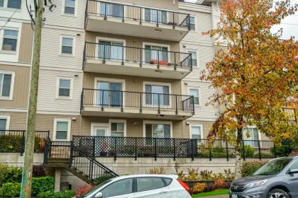 205 22290 North Avenue, Maple Ridge, BC, Maple ridge — Apartment/Condo for sale