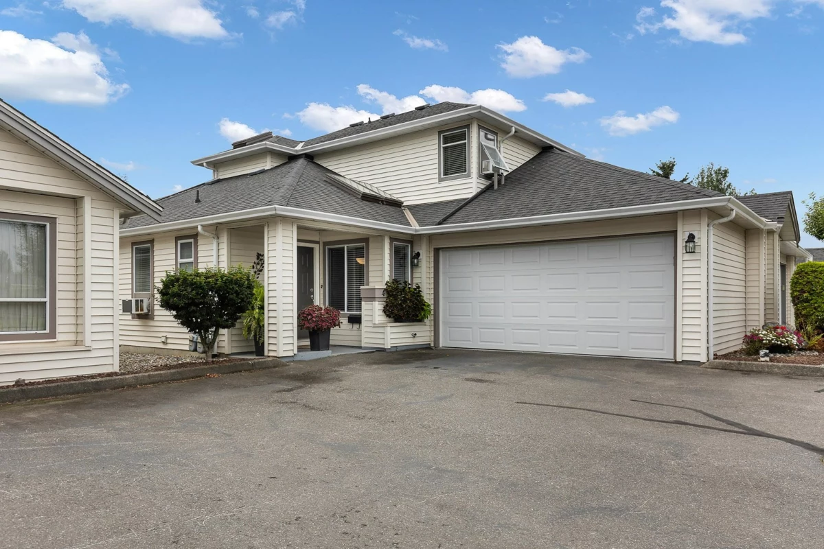 Exterior Front Photo of 4 45302 Jasper Drive, Chilliwack, BC