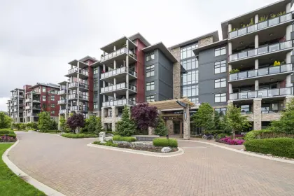 315 5055 Springs Boulevard, Tsawwassen, BC, Tsawwassen — Apartment/Condo for sale