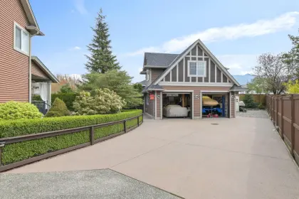 44500 Elsie Place, Chilliwack, BC, Chilliwack — Single Family Residence for sale
