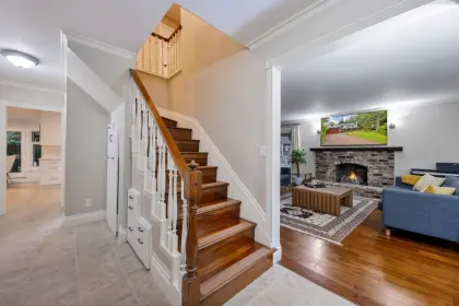 71 Deep Dene Road, West Vancouver, BC, West vancouver — Single Family Residence for sale