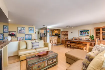 21 2235 Folkestone Way, West Vancouver, BC, West vancouver — Apartment/Condo for sale