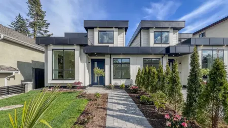 8020 19th Avenue, Burnaby, BC, Burnaby — Half Duplex for sale