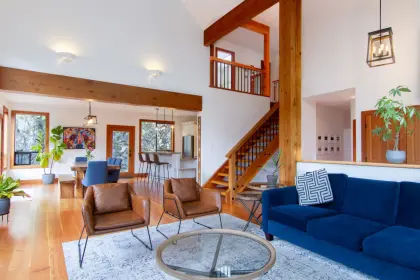 1763 Pinewood Drive, Pemberton, BC, Pemberton — Single Family Residence for sale