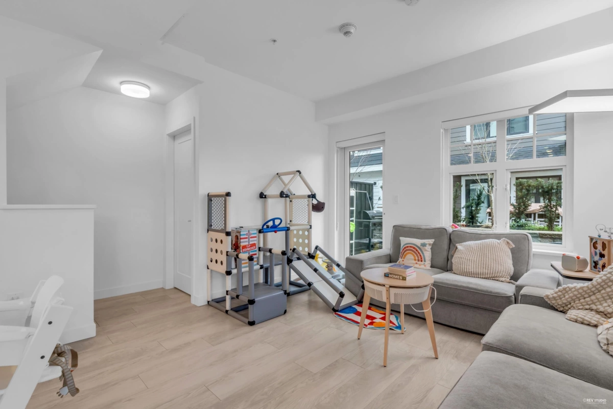 Dining Area Photo of 116 678 Fairview Street, Coquitlam, BC