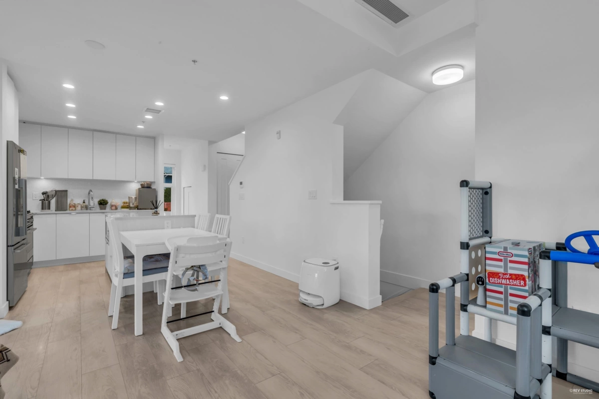 Kitchen Island Photo of 116 678 Fairview Street, Coquitlam, BC