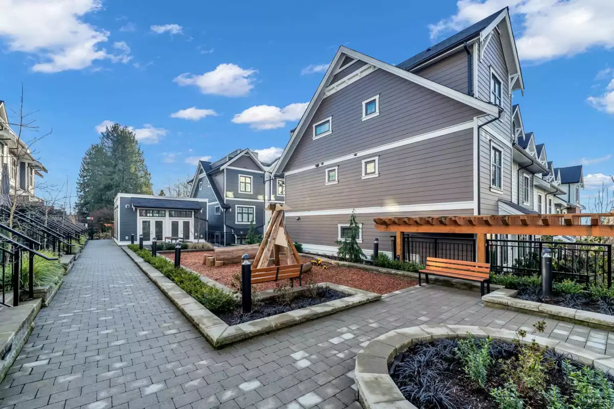 Outdoor Kitchen Photo of 116 678 Fairview Street, Coquitlam, BC