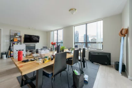 2502 4333 Central Boulevard, Burnaby, BC, Burnaby — Apartment/Condo for sale